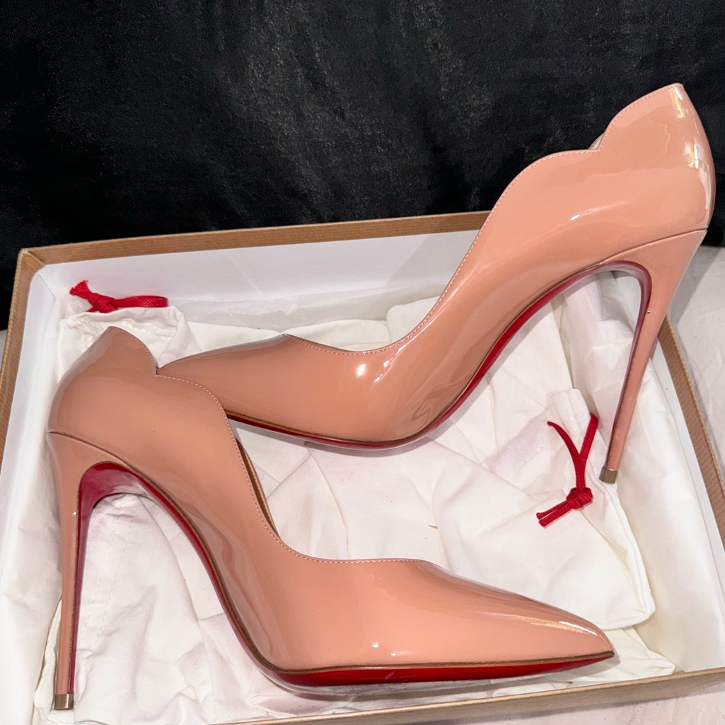 Hot Chick 100 Brand New
